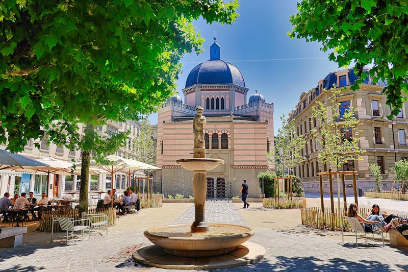 Geneve-place-de-la-Synagogue-34